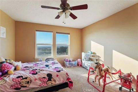 Tiny photo for 23053 Roundup Way, Apple Valley, CA 92308 (MLS # HD25275524)