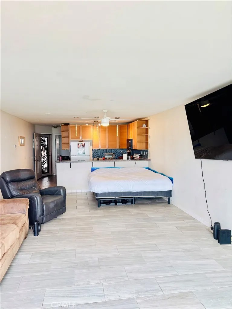 4667 Ocean Boulevard 106