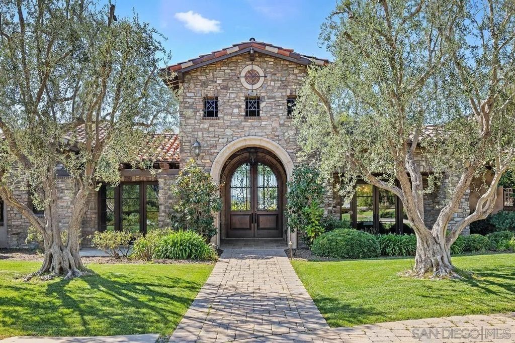 Photo of 14778 El Rodeo Ct, Rancho Santa Fe, CA 92067 (MLS # 250037123)