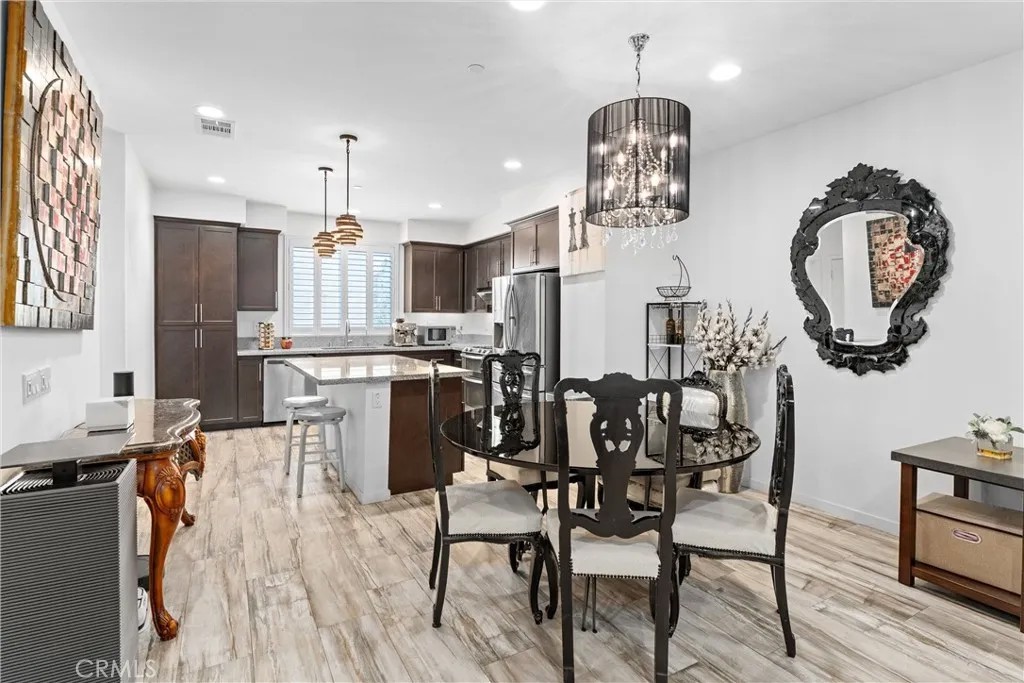 843 Sunburst Way