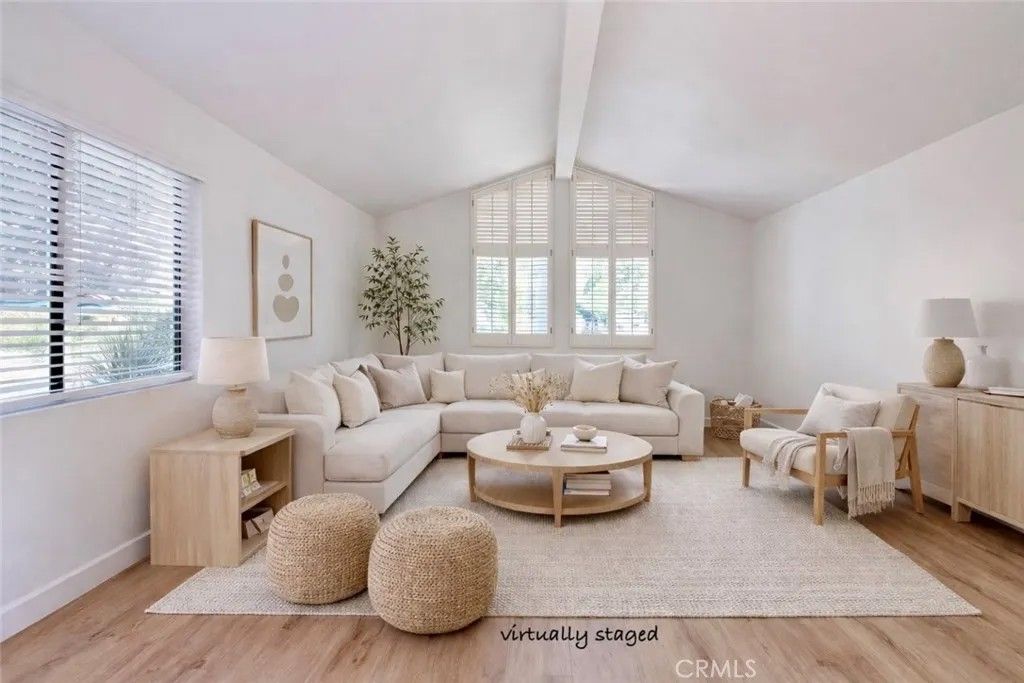 Photo of 141 N Parkwood #1, Pasadena, CA 91107 (MLS # AR25281072)