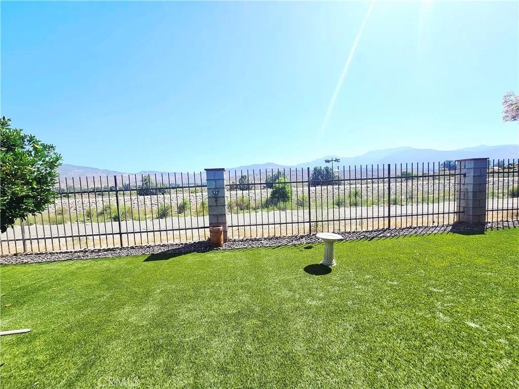 Photo of 24600 Mountain Ave #19, Hemet, CA 92544 (MLS # SW26072082)