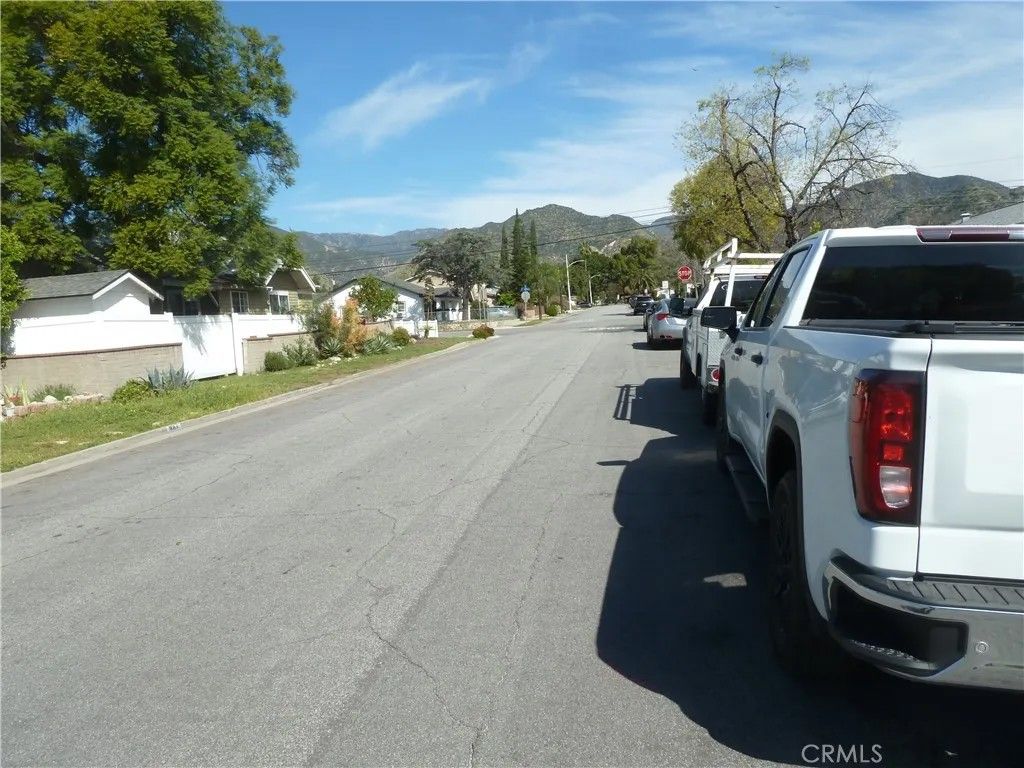 Photo of 936 N Enid Ave, Azusa, CA 91702 (MLS # DW26049363)