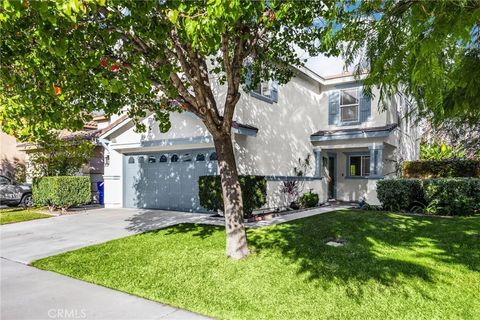 Photo of 16294 Los Coyotes St, Fontana, CA 92336 (MLS # CV25272188)