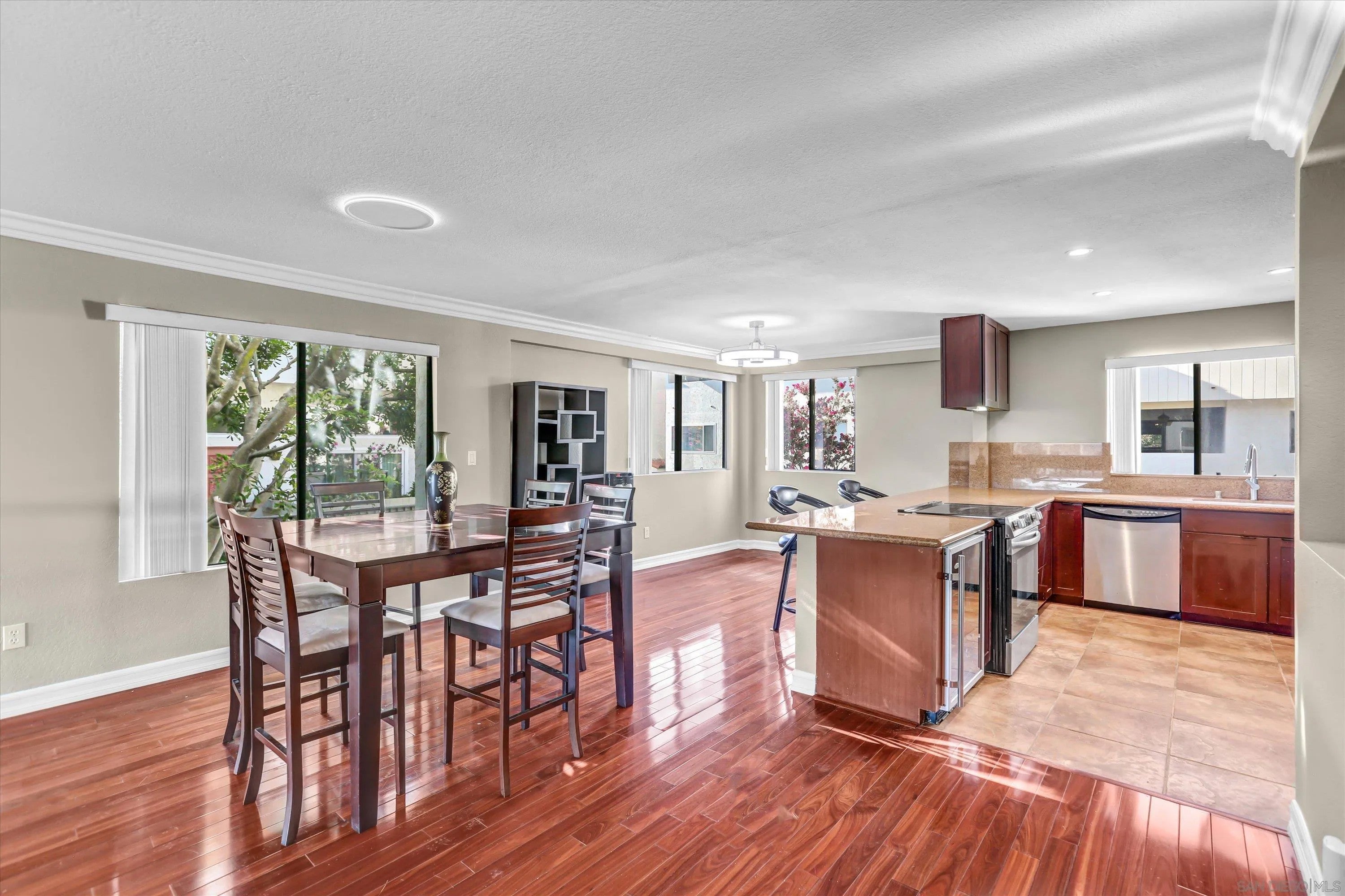 4050 La Jolla Village Drive