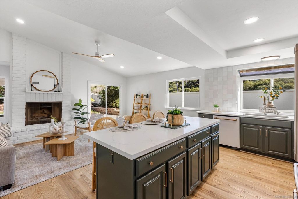 Photo of 4640 Waverly Rd, Oceanside, CA 92056 (MLS # 260009927)