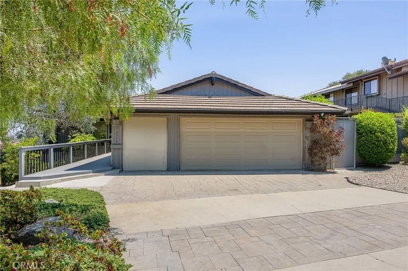 10960 Treeside Lane