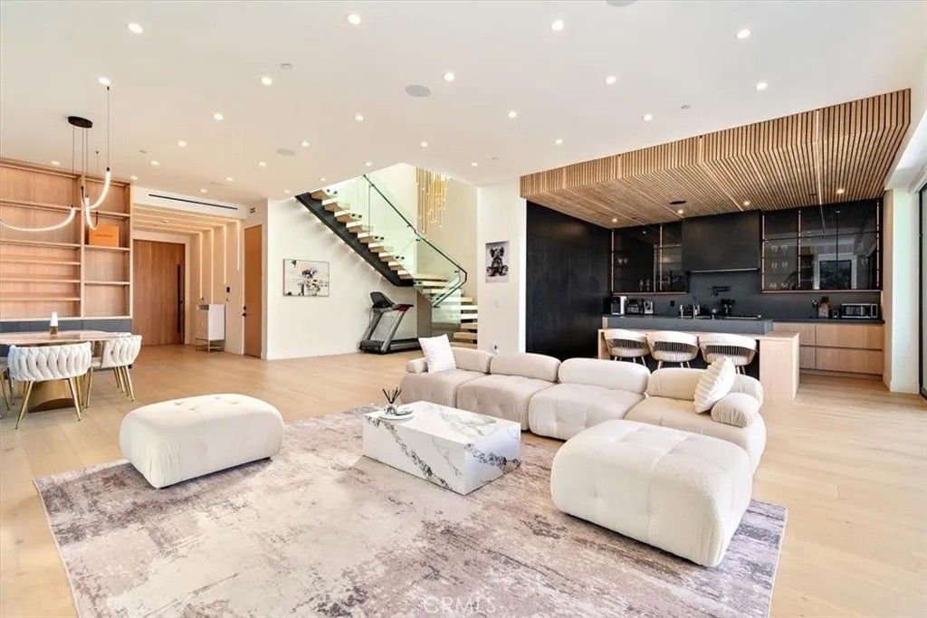 Photo of 5347 Natick Avenue, Sherman Oaks, CA 91411 (MLS # PV25274656)