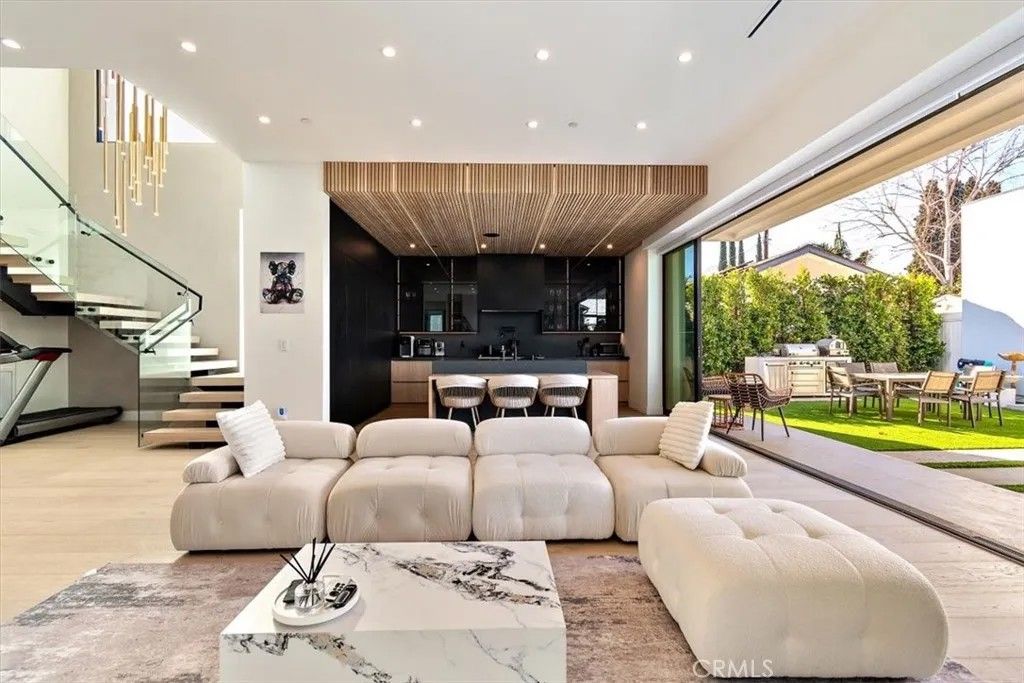 Photo of 5347 Natick Avenue, Sherman Oaks, CA 91411 (MLS # PV25274656)