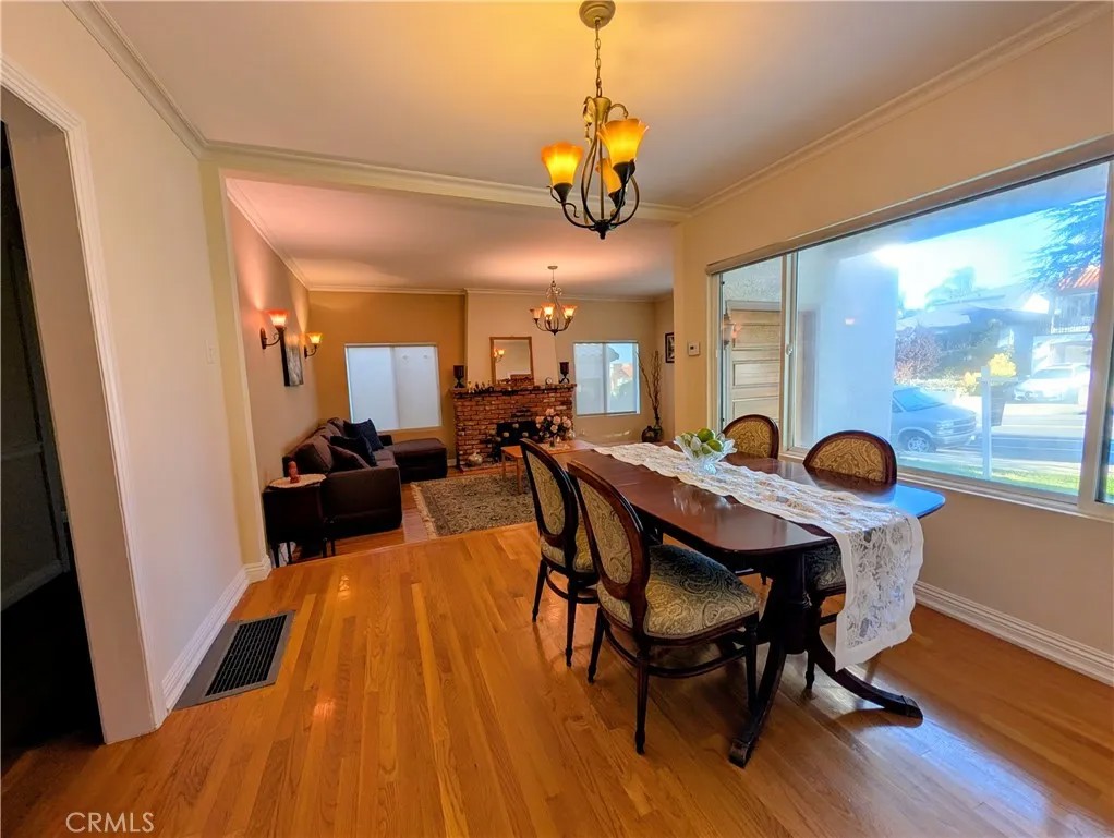 1266 W 19th