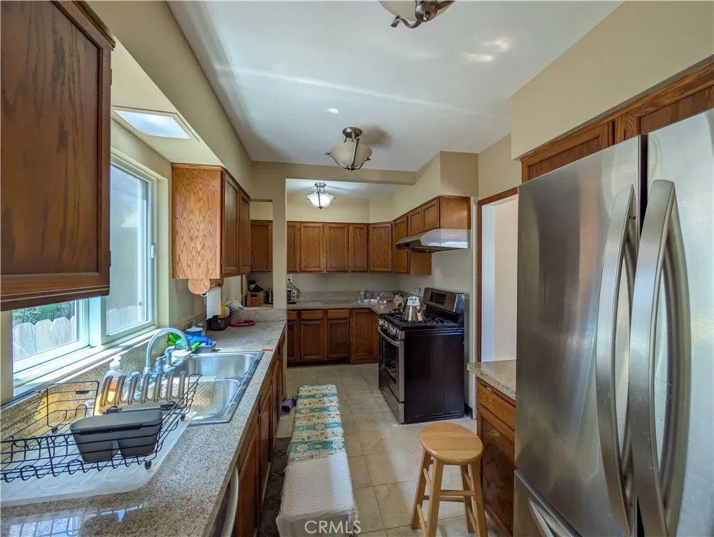 1266 W 19th