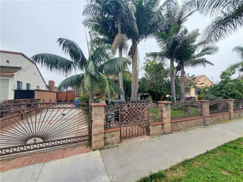 3332 Marine Avenue