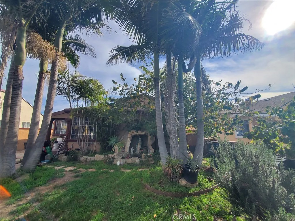 3332 Marine Avenue