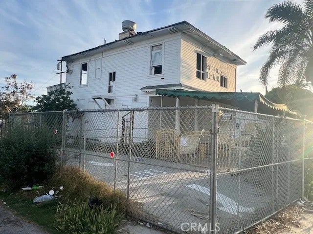 604 E Mission