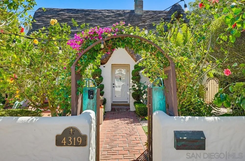 4319 Del Mar Avenue