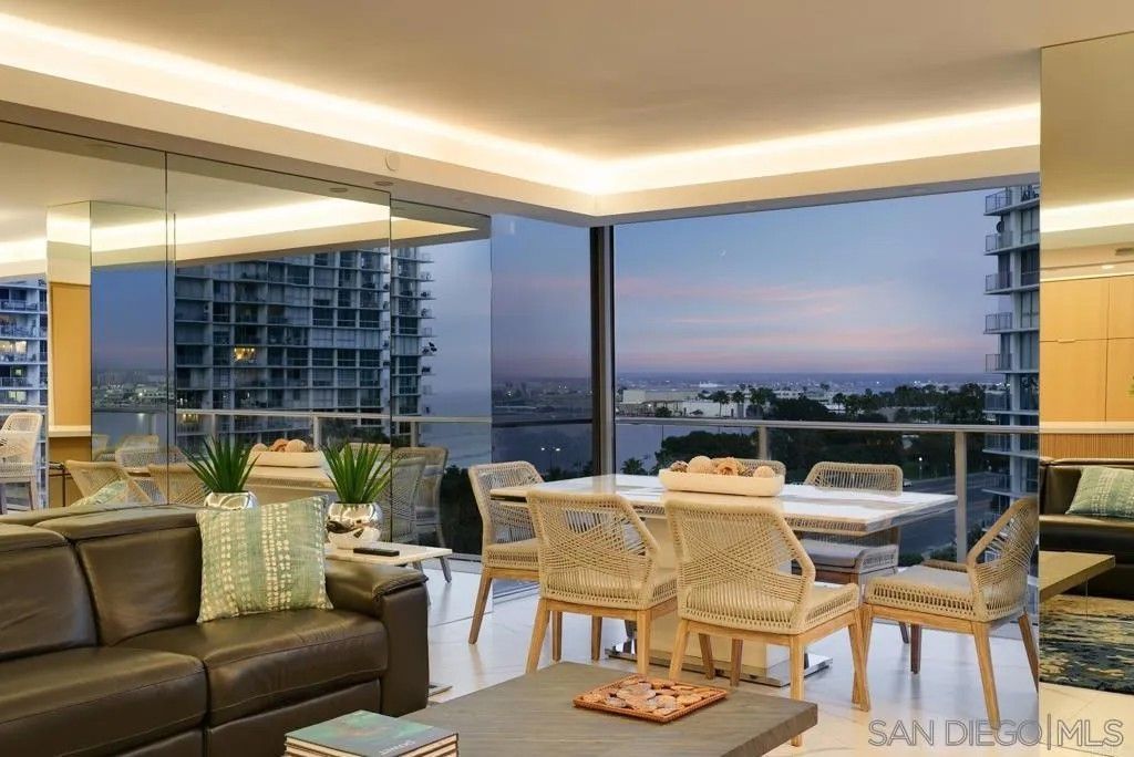 Photo of 1810 Avenida del Mundo #602, Coronado, CA 92118 (MLS # 250041513)