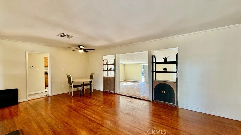 1276 W 31st
