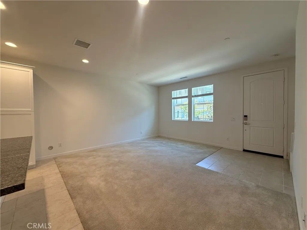 Photo of 28618 Jardineras Dr, Valencia, CA 91354 (MLS # SR26011865)