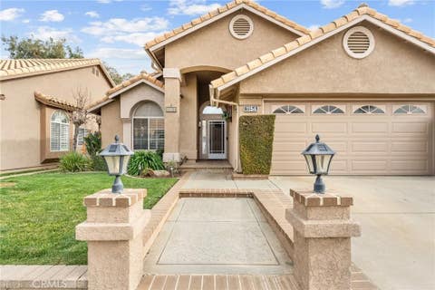 Photo of 1154 Fairway Oaks Ave, Banning, CA 92220 (MLS # IG26024526)