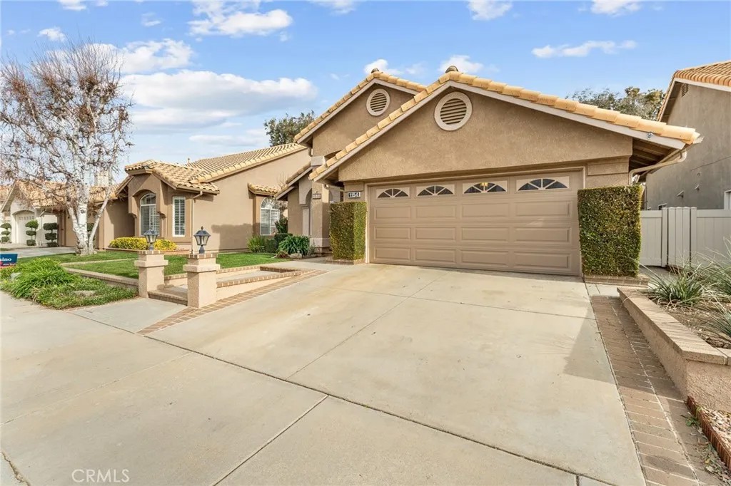 1154 Fairway Oaks