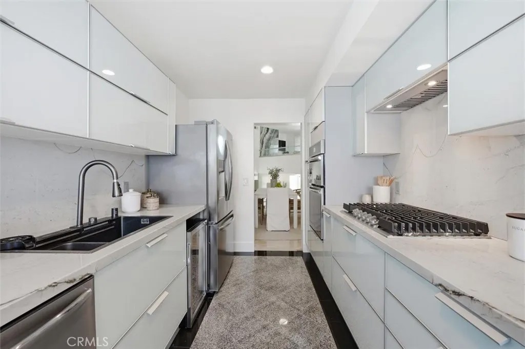 7301 Vista Del Mar B107