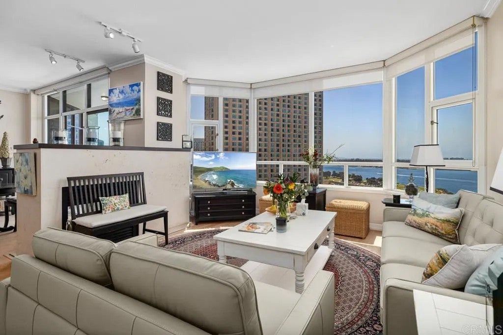 700 W Harbor Drive 1703