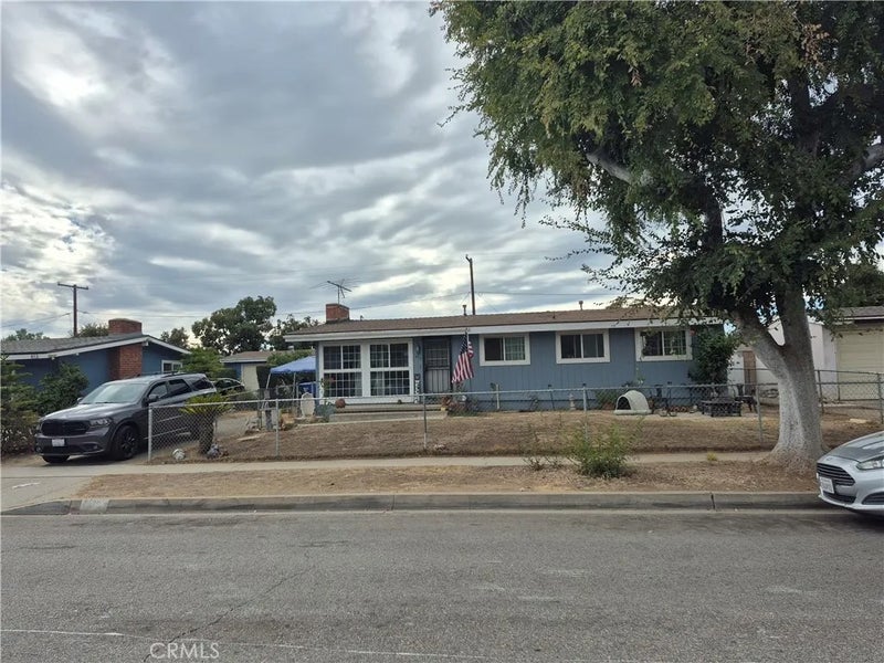 419 E Lee