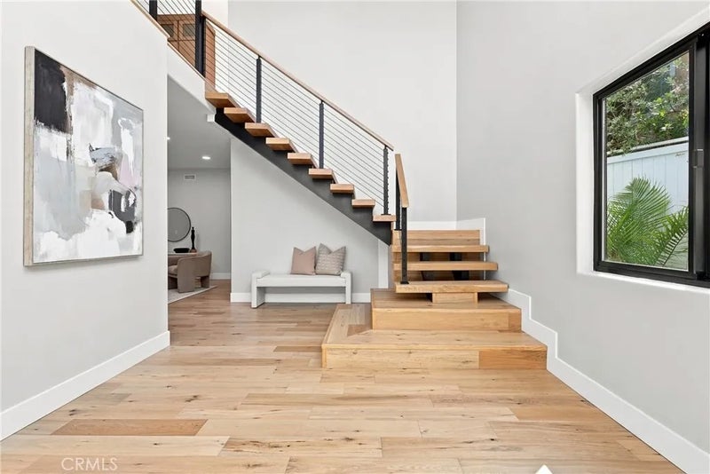 2103 S Ola Vista