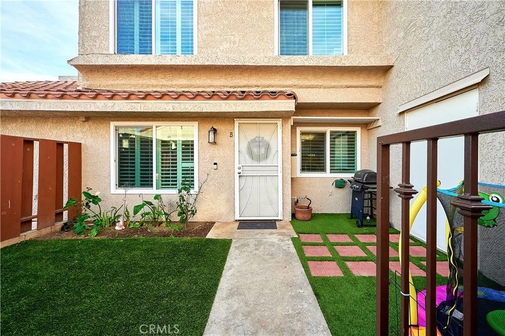 Photo of 6949 Laguna Place #B1, Rancho Cucamonga, CA 91701 (MLS # CV26019190)