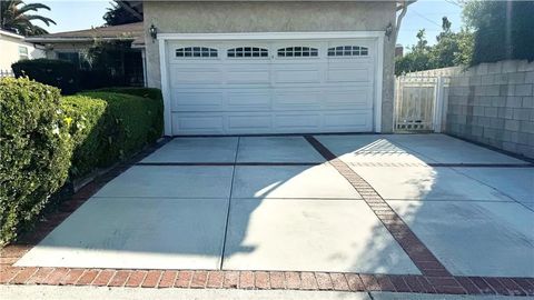 Tiny photo for 1046 W 123rd Street, County - Los Angeles, CA 90044 (MLS # SR25275520)