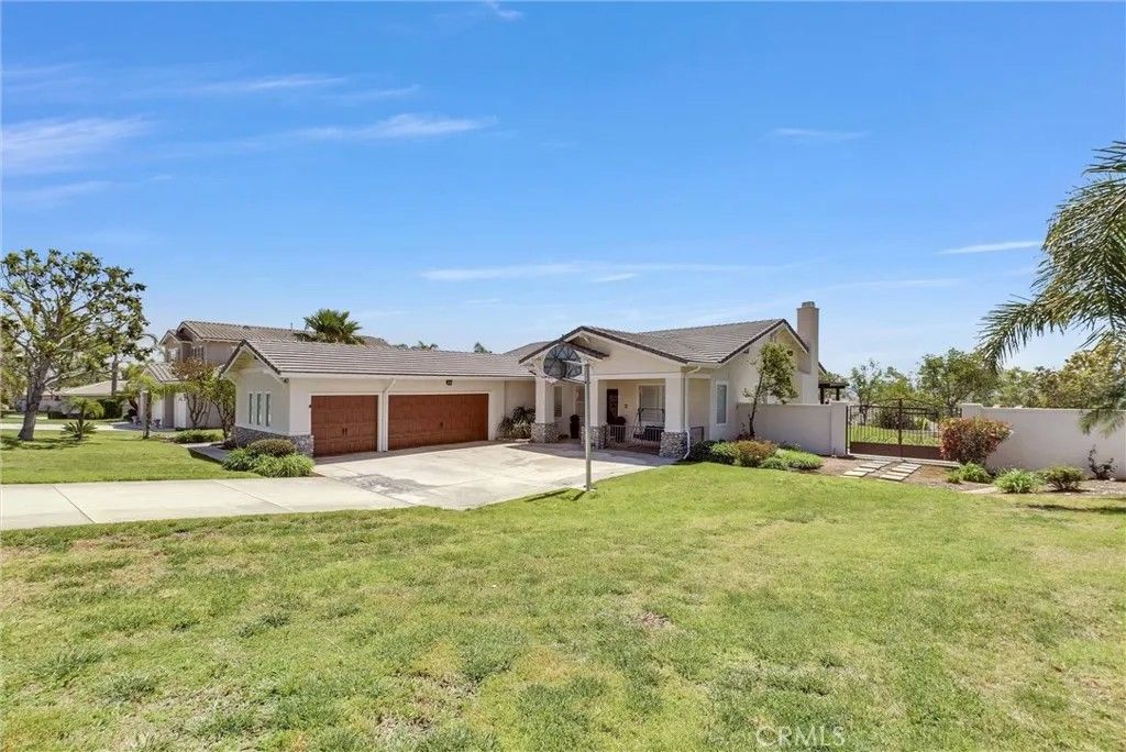 Photo of 12661 Ridgecrest Dr, Rancho Cucamonga, CA 91739 (MLS # SW26085669)