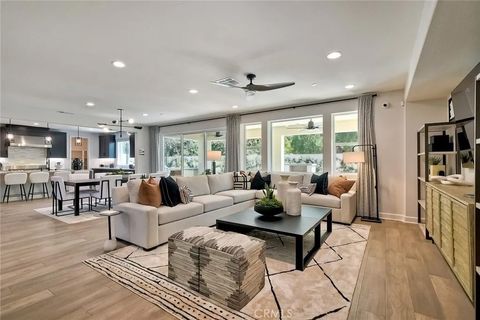 Photo of 3042 Mesa Glen, Escondido, CA 92026 (MLS # OC25139546)