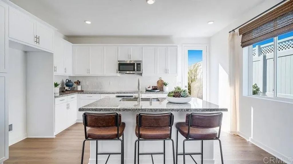 Photo of 31675 Viviante Dr, Winchester, CA 92596 (MLS # PTP2508912)