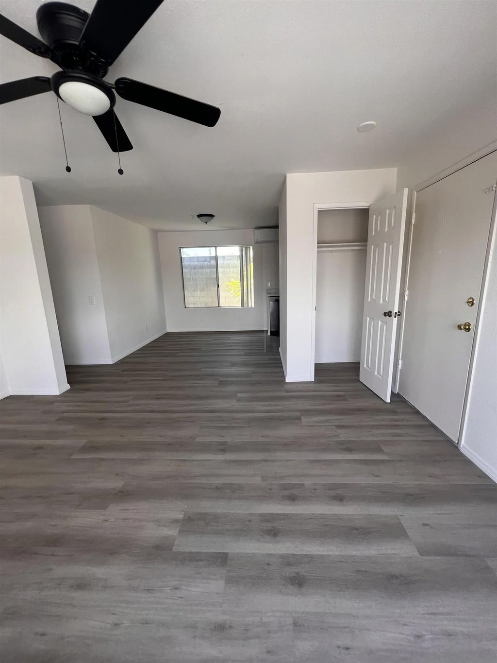 Photo of 1932 West Dr #E, Vista, CA 92083 (MLS # 250044599)