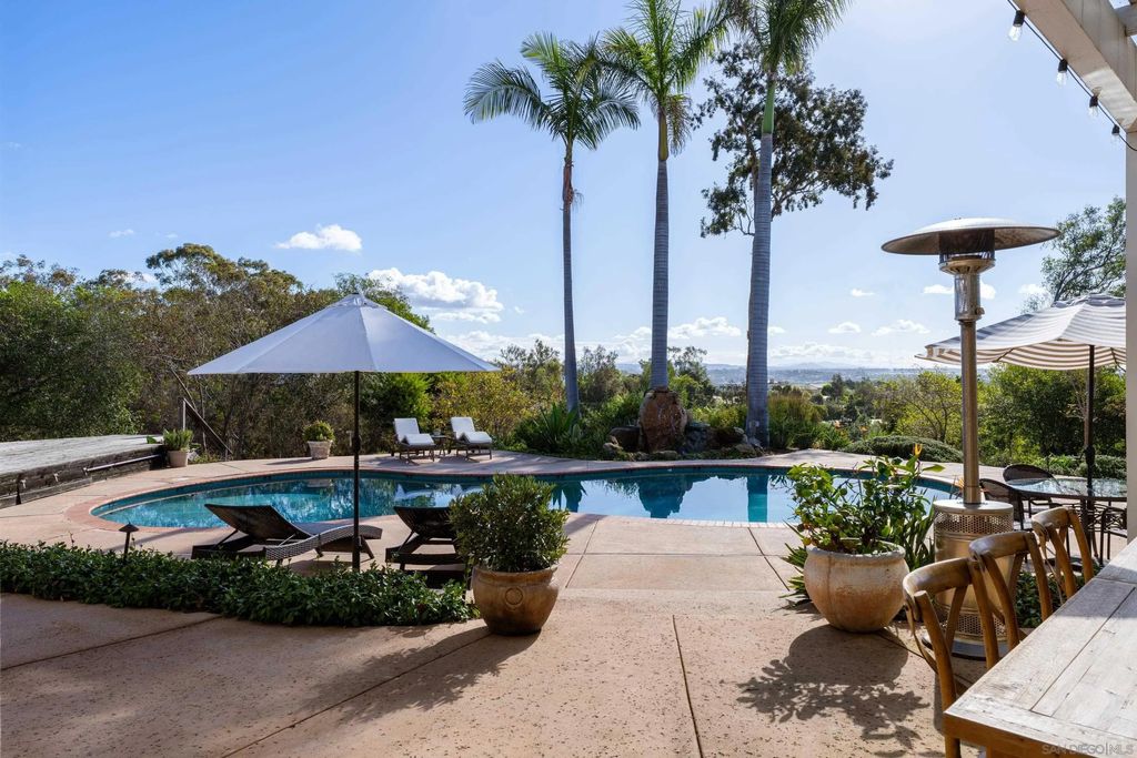 Photo of 5327 La Glorieta, Rancho Santa Fe, CA 92067 (MLS # 250044795)