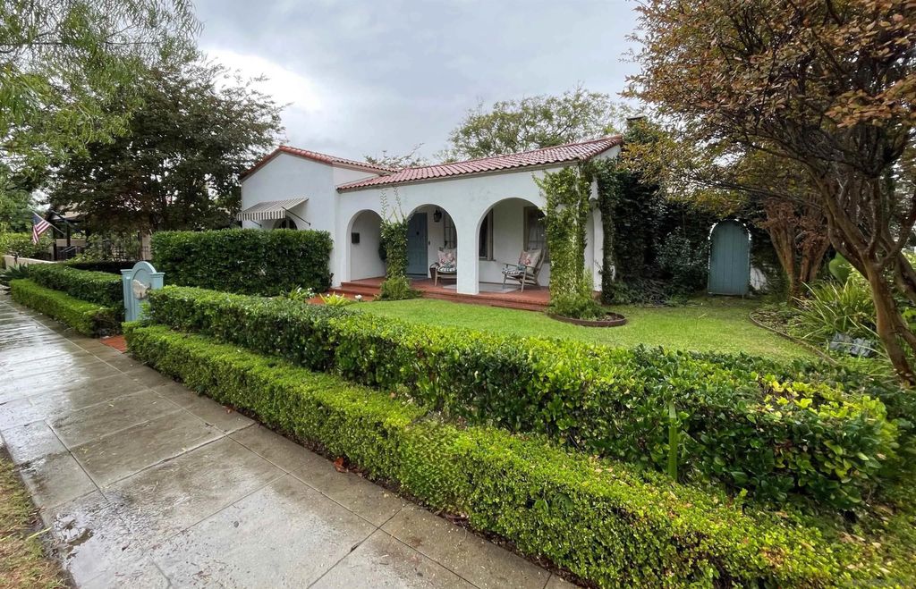 Photo of 811 10th Street, Coronado, CA 92118 (MLS # 250044147)