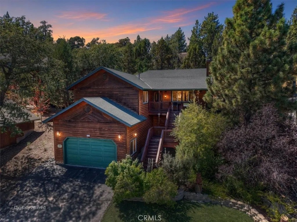 Photo of 473 Villa Grove, Big Bear Lake, CA 92314 (MLS # IG26205674)