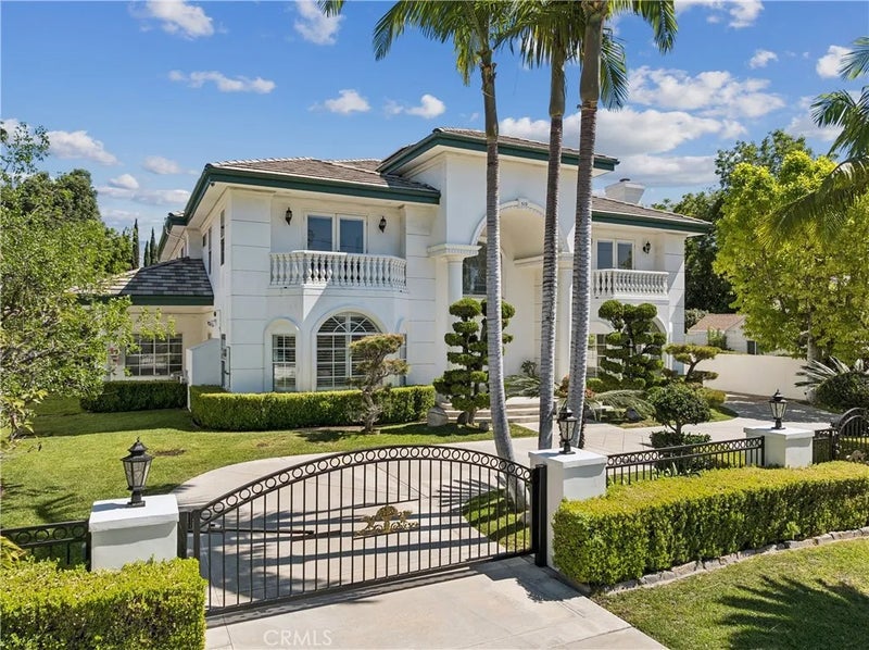 515 W Le Roy