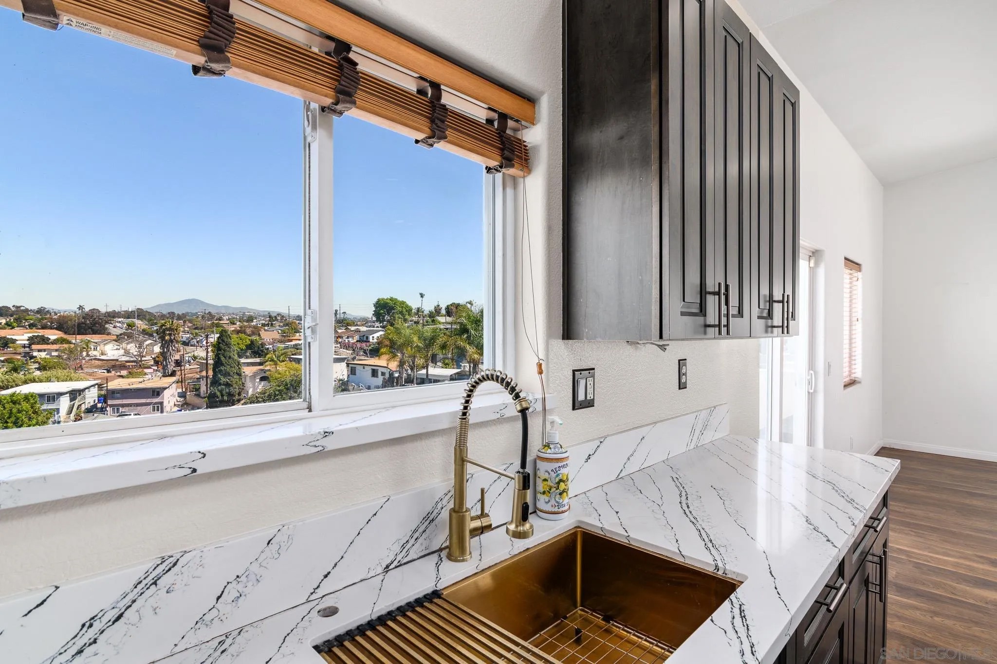 4150 Marine View Ave