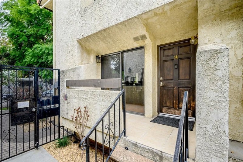 543 W Stocker Street 14