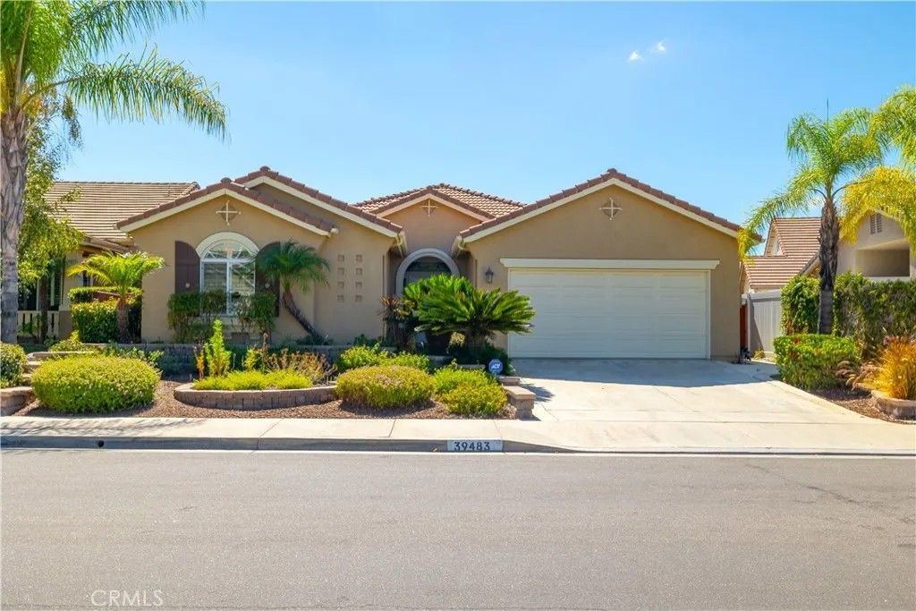 Photo of 39483 Almaden Circle, Murrieta, CA 92563 (MLS # SW25224867)