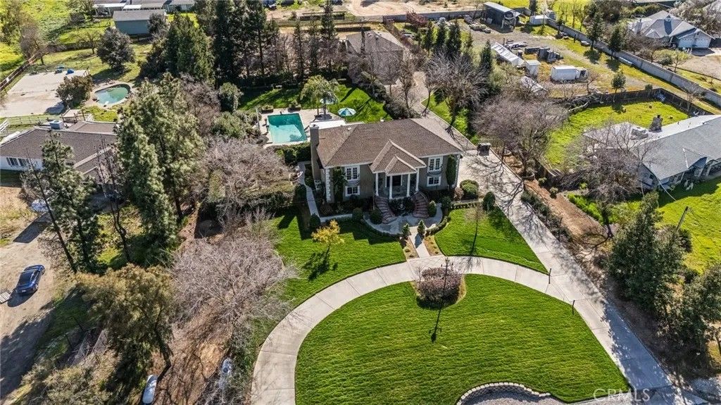 Photo of 35356 Bonadelle Ave, Madera, CA 93636 (MLS # FR26034000)