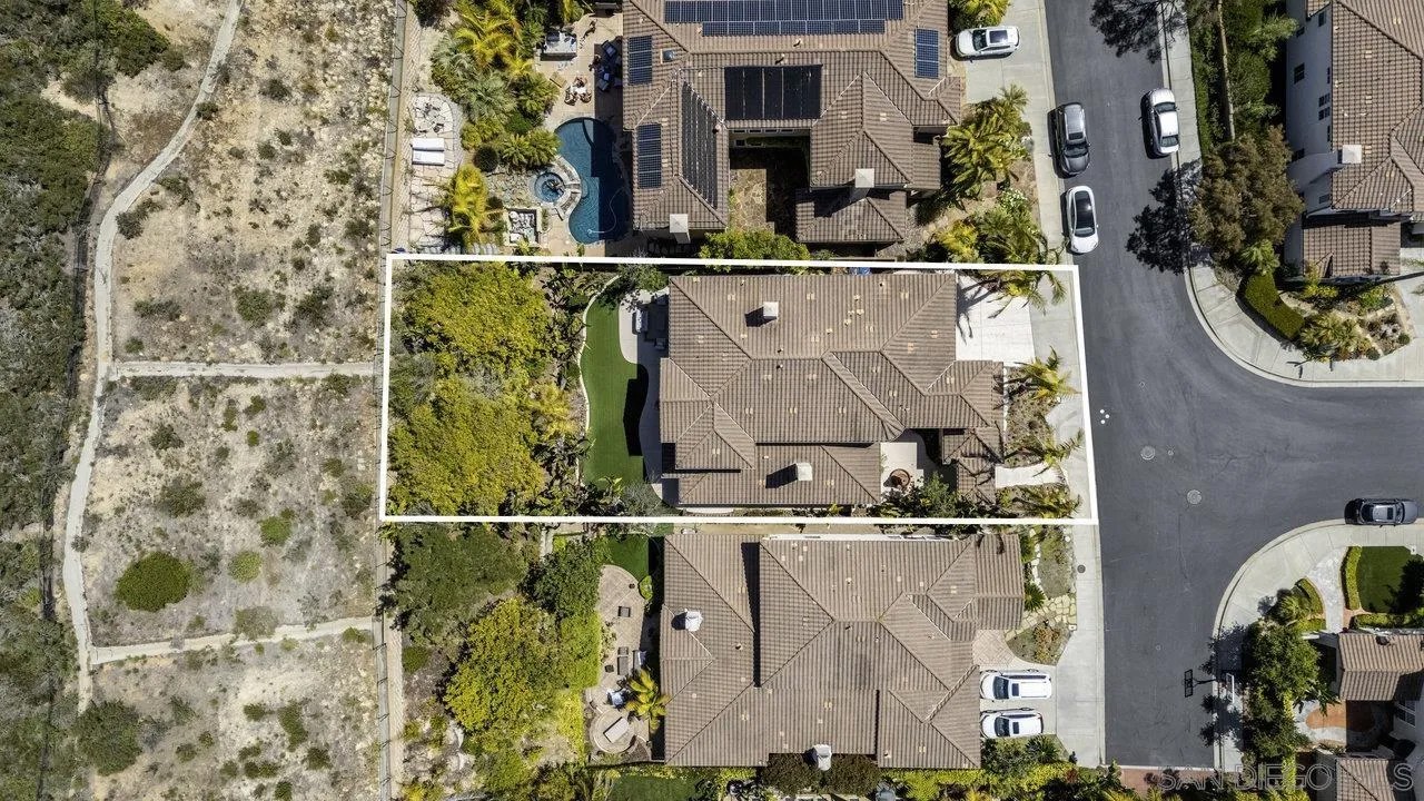 11649 Thistle Hill Pl