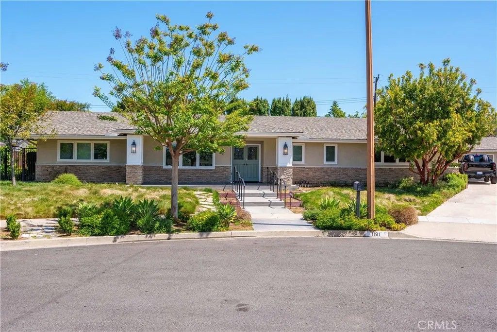 Photo of 1191 Risa Place, North Tustin, CA 92705 (MLS # OC26074716)