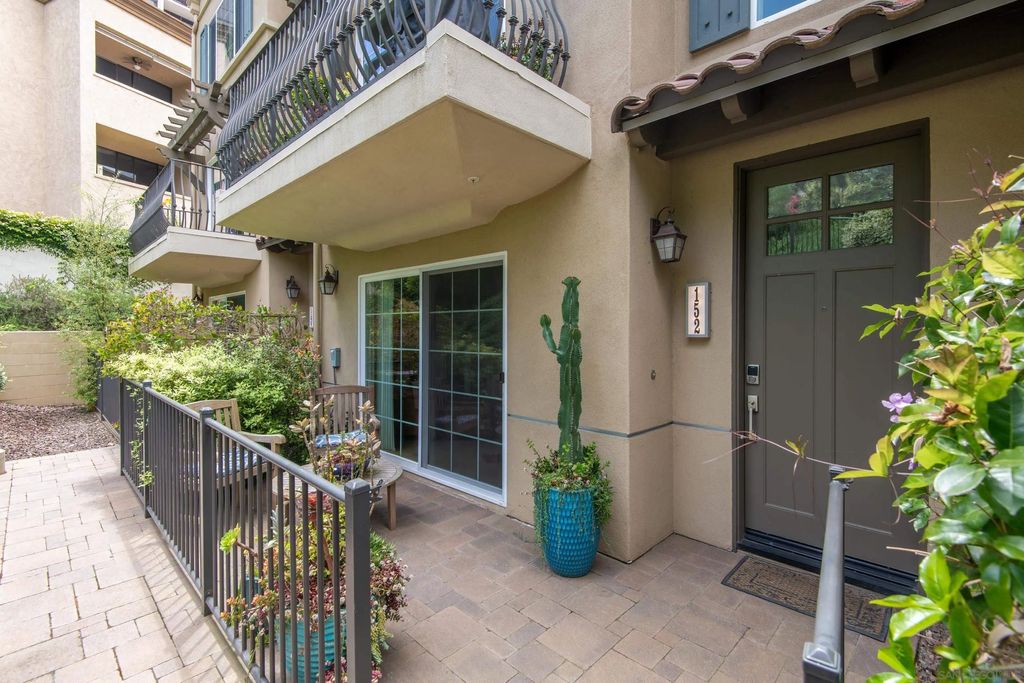 Photo of 2406 Torrey Pines Rd #152, La Jolla, CA 92037 (MLS # 250046197)