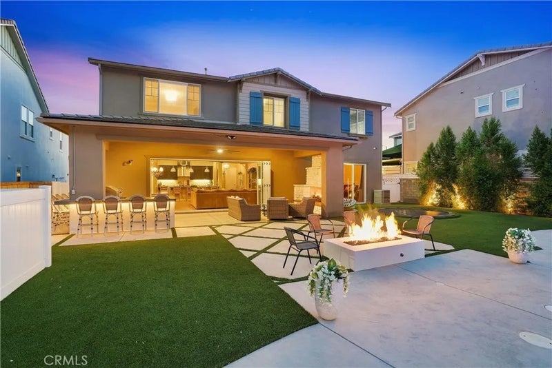 22389 Midtown Court