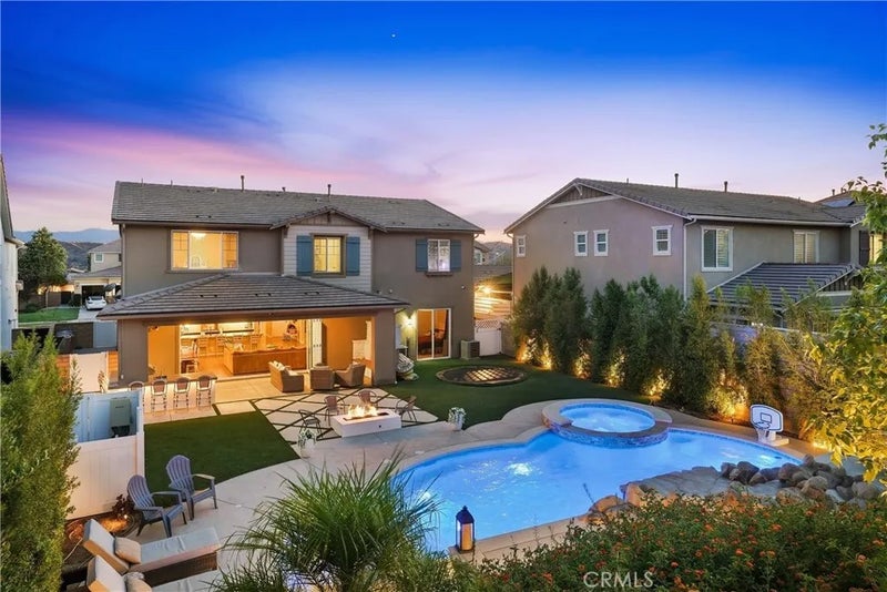 22389 Midtown Court