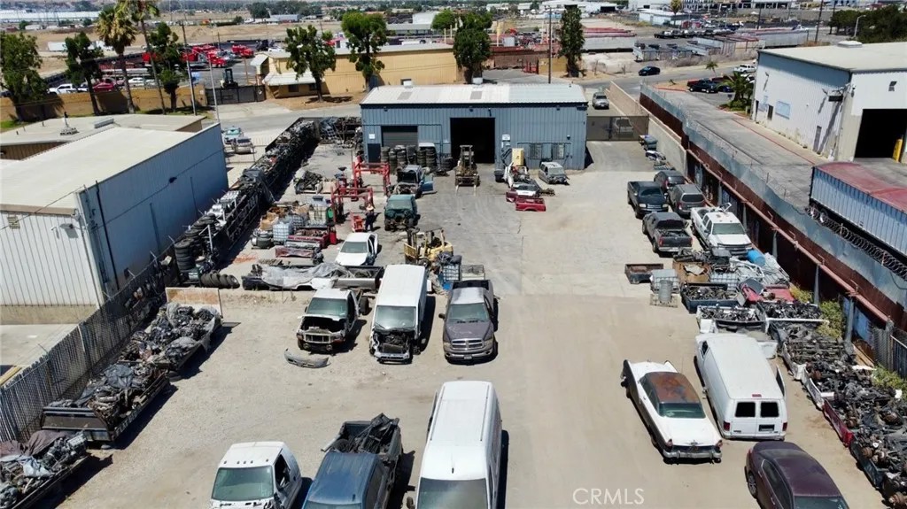 2821 Industrial