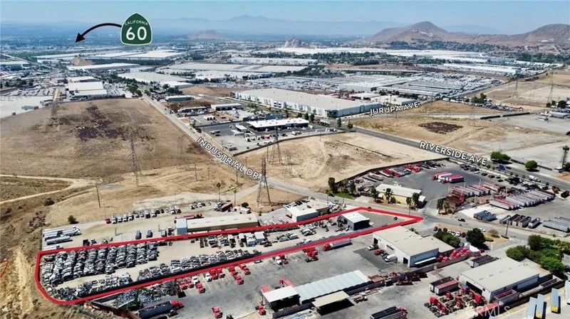 2821 Industrial