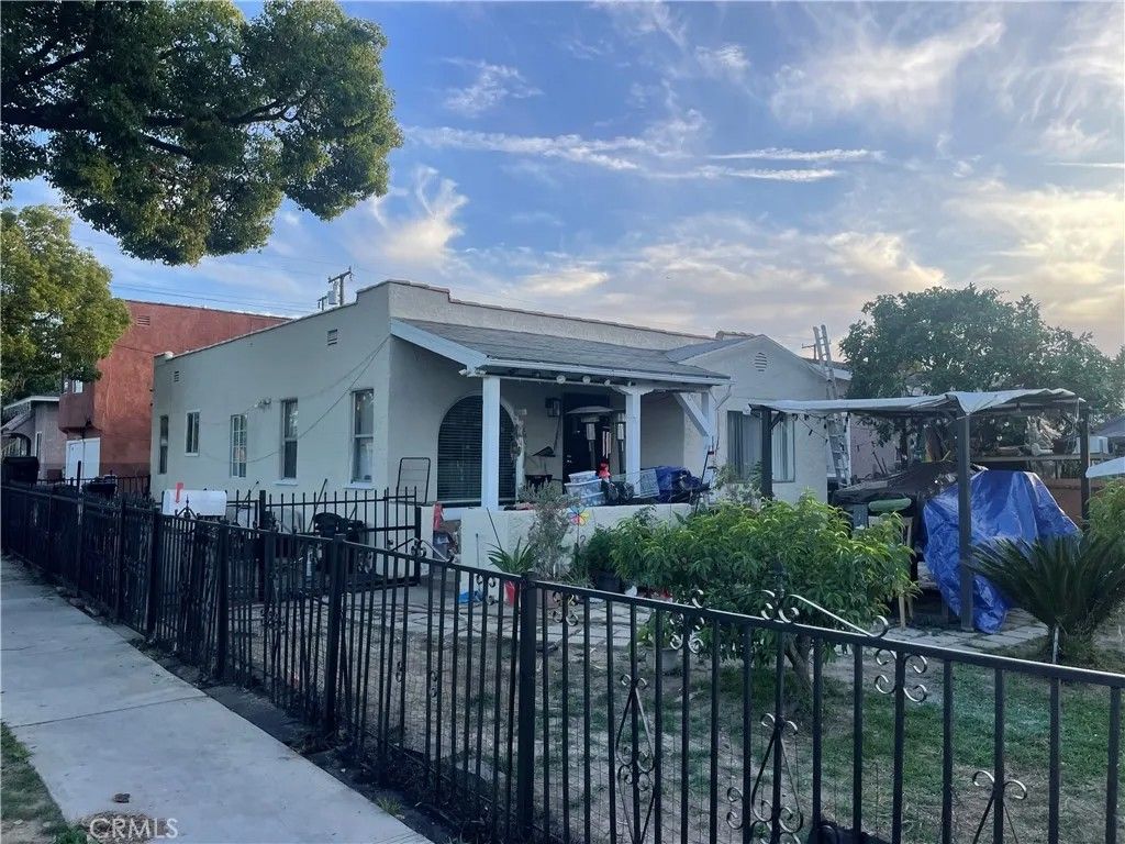 Photo of 4056 E 55 Street, Maywood, CA 90270 (MLS # MB26090255)